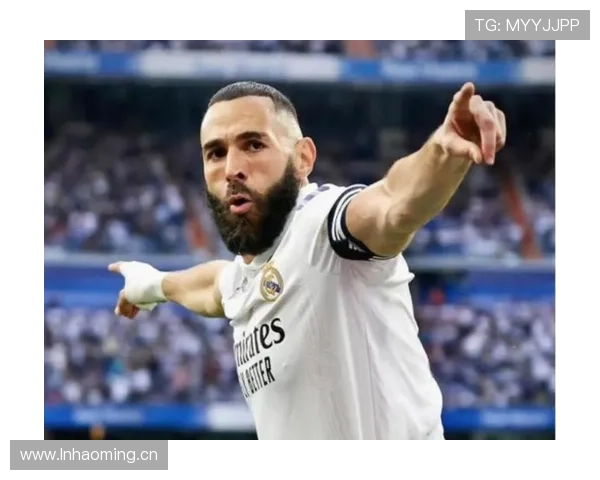 苏亚雷斯与本泽马：技术型中锋的两种进化路径分析