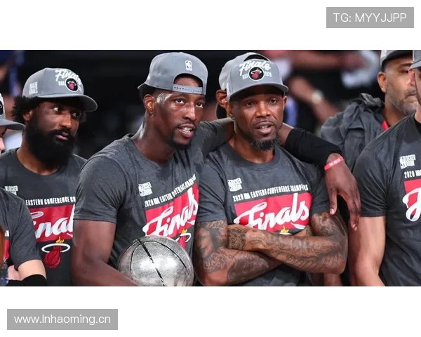 莱比锡球迷文化持续引发争议,对球队品牌及赛场氛围产生影响 莱比锡球迷文化持续引发争议,对球队品牌及赛场氛围产生影响